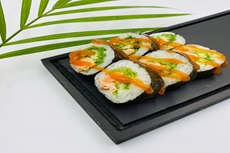 fried salmon roll 8pcs
